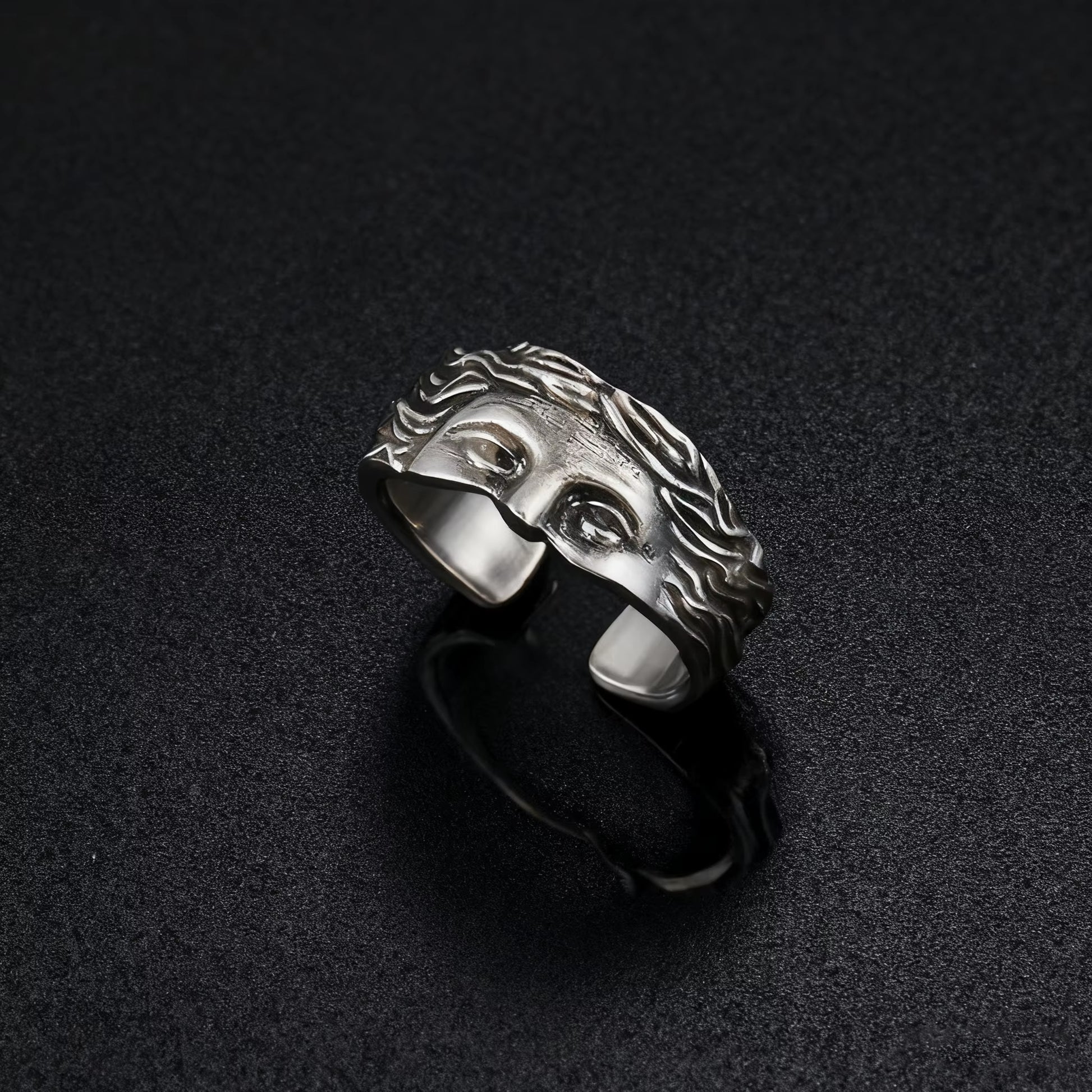 Men's Creative Venus Mask Ring in Retro Vintage Thai Silver Relief - Adjustable Opening Design, Ideal Confession Gift
